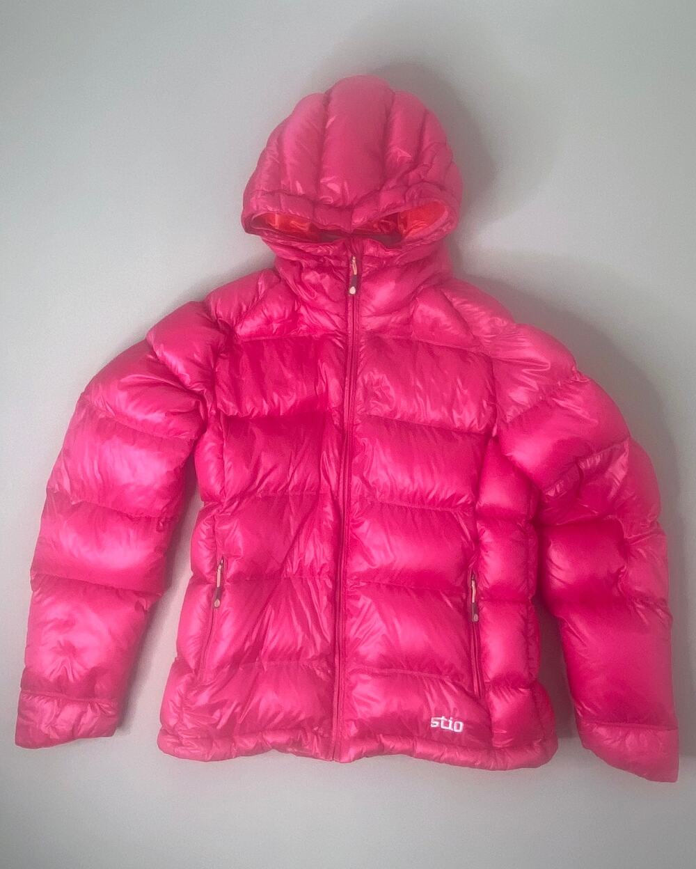 Stio Women's Hot Pink Hometown Down Lightweight Hooded Puffer Jacket L Large